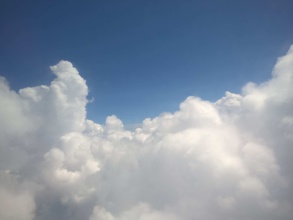 Dans les nuages